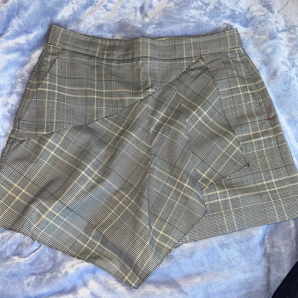 Tibi skorts